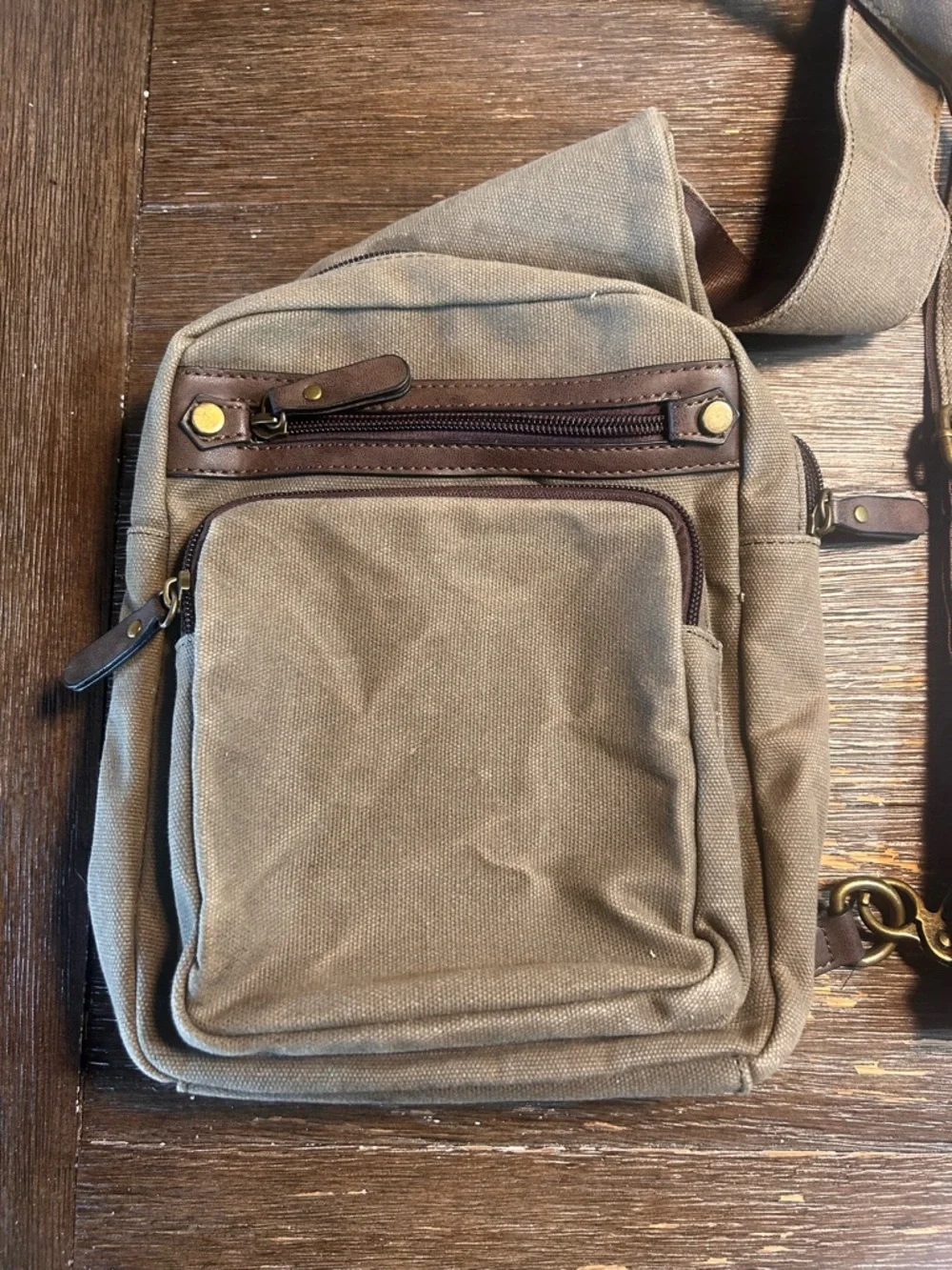 Mutual weave sling bag